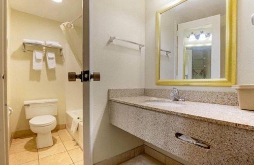 Warner Robins Hotel | LikeHome Extended Stay Hotel Warner Robins
