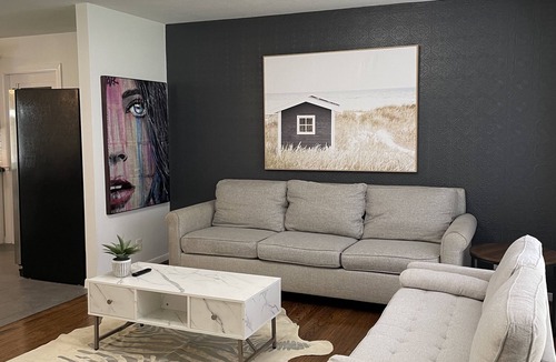 Houston House | Lilly’s Maison #4- Medical Center, NRG, Galleria retreat