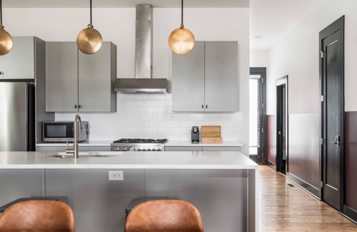 Hope Gardens House | Linda, Emmylou & Patsy by Avantstay 3 Unit Buyout w/11br in Heart of Nashville