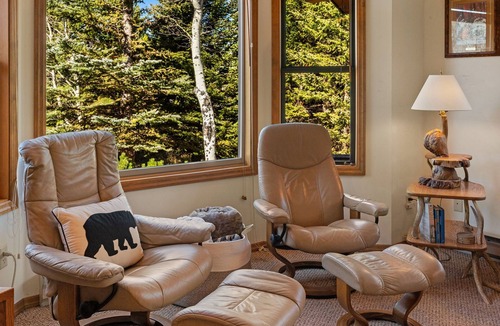 Lazy Acres House | Lionhead Retreat - A wonderful home located outside of West Yellowstone