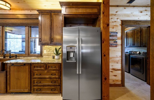 Hochatown Cabin | Liquid Therapy Lodge & Broken Bow Cabins