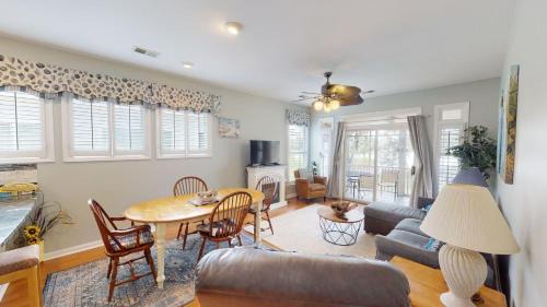 Litchfield by the Sea House | Litchfield Lakeside Oasis 2BR Villa near the Beach