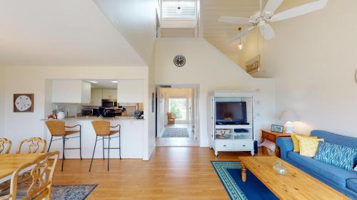 Litchfield by the Sea House | Litchfield Retreat 2BR Villa Resort Bonuses