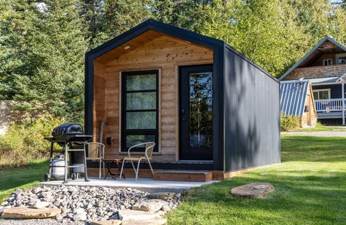 Martin City Cabin | Little Bear Micro Cabin at Spotted Bear Retreat
