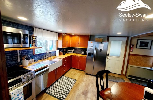 Seeley Lake House | Little Blue Cabin on the Clearwater River!