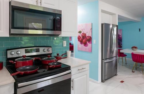 University Heights Villa | Little Paris- In Affluent University HTS