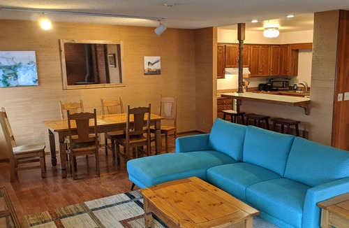 Wallace House | Live like an Executive & sleep like a King