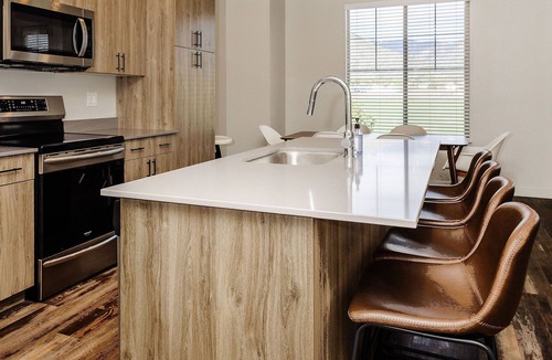 North Logan House | Loaded Logan Loft near USU & EVERYTHING Else - Sleeps 8 in beds