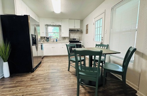 San Marcos House | Located in the heart of San Marcos, just blocks away from the San Marcos River.