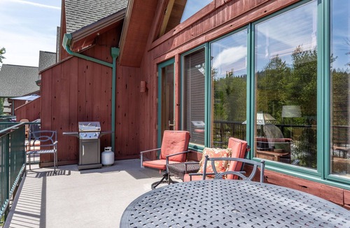 Bigfork Condo | Located on the banks of the Swan River in Downtown Bigfork w/central AC - Chickadee Chalet
