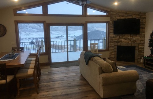 Lava Hot Springs House | Located on the quiet hillside with majestic views of the mountains and valleys.