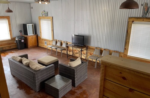 Dawson House | Located right off main roads - with access to fishing, boating & hunting nearby!