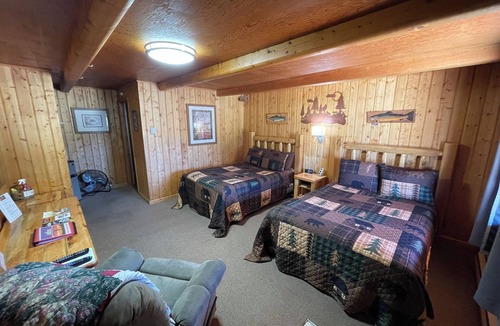 Melrose House | Lodge Rooms 4,5,6,8 - Montana Mountain Views