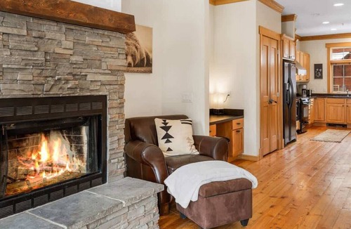Big Sky Meadow Village Condo | Lodge-style Condo in the Heart of Big Sky