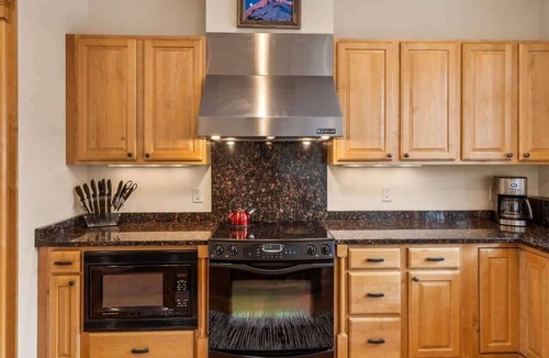 Big Sky Meadow Village Condo | Lodge-style Condo in the Heart of Big Sky