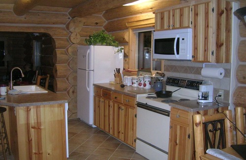 Riggins Cabin | Log cabin for salmon, fishing, hiking, cross-country skiing, 50 minutes to ski