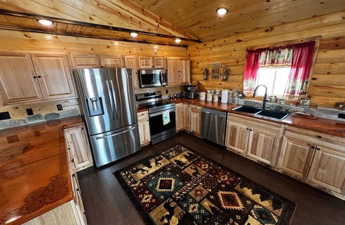 Whitehall House | Log Cabin in Whitehall