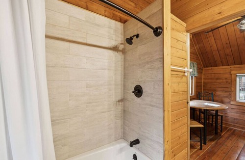 Grantsdale Cabin | Log Cabin Retreat in the Montana Wilderness