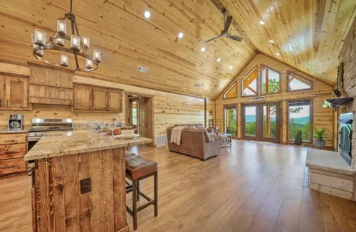 Tuskahoma Cabin | Log Cabin with Million Dollar View! “The Time Out” Secluded property