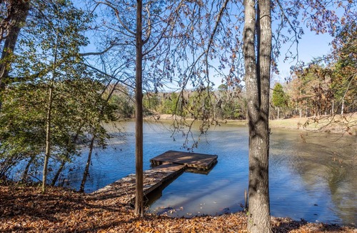 Bowling Green House | Log Cabin with private dock on Lake Wylie