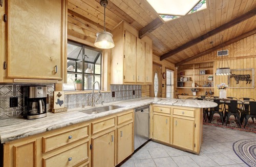 Wimberley House | Lonesome Dove - Spacious Log Cabin on 8 Acres, Ample Outdoor Amenities