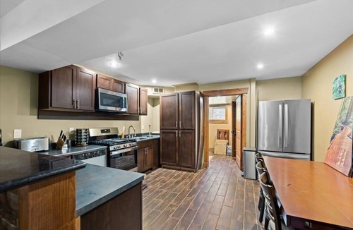 Coolin House | Lookout Lodge at Cavanaugh's