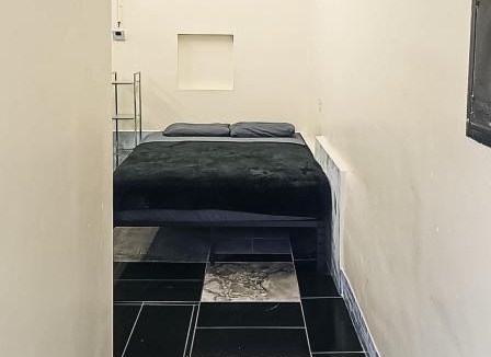Pico - Robertson Hostel | Los Angeles Zen Home