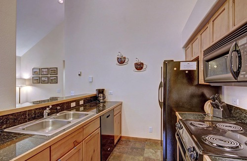 Four O'Clock Condo | Los Pinos D-24, Spacious 2BR Condo in an Amazing Location