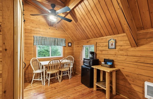 Grantsdale Cabin | Lost Horse Lodge