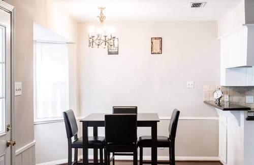 Briarforest House | Lovely Four Bed Room House located in the Energy Corridor. Close to everything!