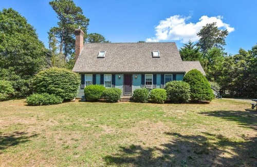 Eastham House | Lovely Home Close to Bike Path and Beach!