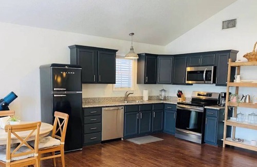 Kingsland Cottage | Lovely Llano River! 2 Bedroom cottage on the Llano River- Sleeps 6!