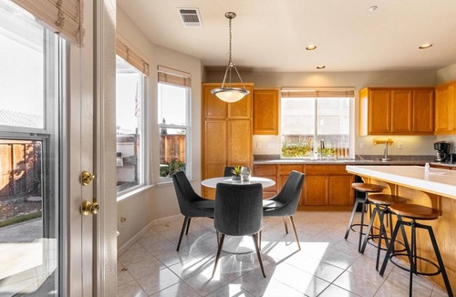 Newark House | Lovely Newark 4BR w/Backyard, Patio, A/C & Garage, by Blueground