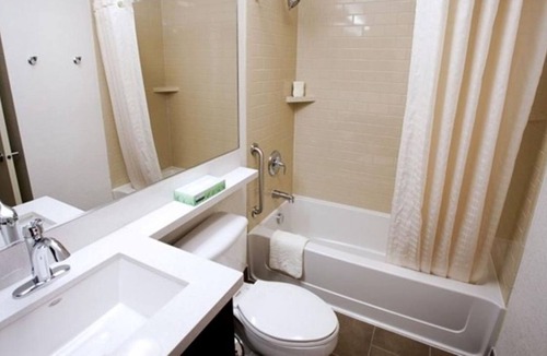 Westchase House | Lovely Unit, Kitchen, Near Attractions, Pool