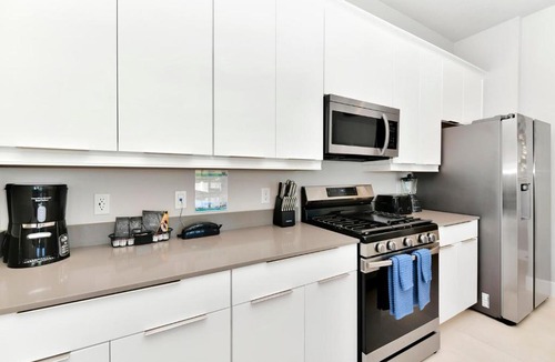 Reunion Apartment | Lovingly Styled Condo Near Disney With Resort & Waterpark Access - B46-129