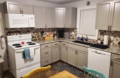 Fargo Apartment | Lower Unit-Hawthorne Area-15 min walk 2 Dwtn Fargo