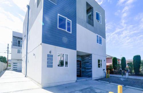 Mid City House | Lucky Charm 4 Bedroom Mid-City Apartment