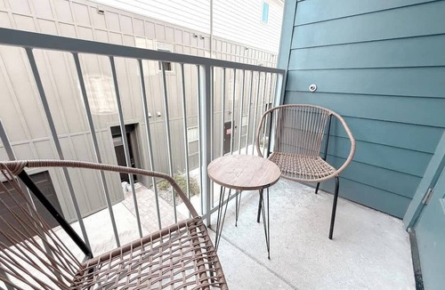 Junius Heights Apartment | Lush 1B 1B Near DT | Deep Ellum | Lower Greenville