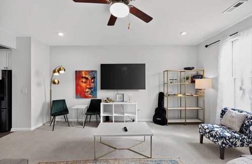 Cary House | Lux Home - Mins to Downtown, RDU, Fenton, UNC Health, WakeMed, & The Triangle
