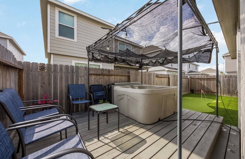 Westfield House | Lux New Beau;Houston;IAH Airport;Dtown;Woodlands;Spring;NRG World Cup Std;HotTub