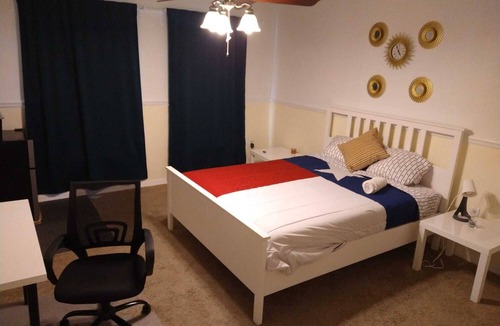 Northside Cabin | Lux Suite 1-bedroom with Working desk in tranquil Jacksonville