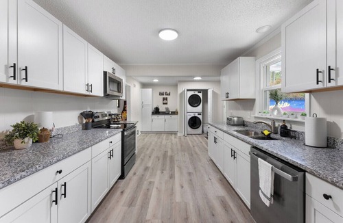Forest Acres House | Luxe 4BR | Pool-Hot Tub-Arcade | Near USC, Jackson