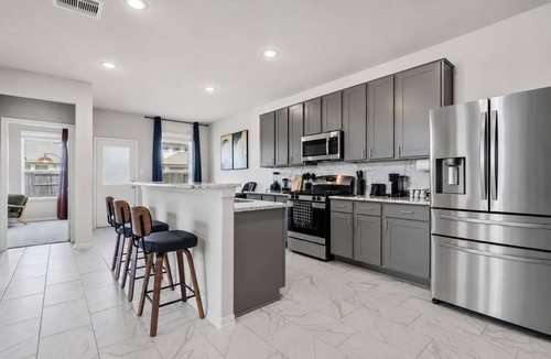 Katy House | LUXE 5BR House | Sleeps 15 | 1GB| WD | Katy Mills