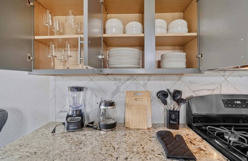 Katy House | LUXE 5BR House | Sleeps 15 | 1GB| WD | Katy Mills