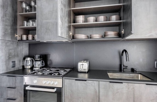 Palms Apartment | Luxe Culver City 1BR w/Pool, Gym & Sundeck, nr 405, by Blueground