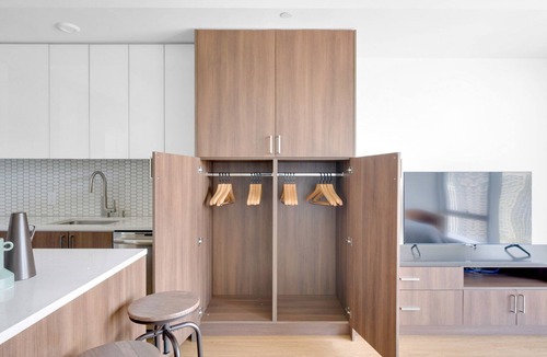 Downtown Seattle Apartment | Luxe Downtown Studio w/Gym & W/D, near Pike Place Market, by Blueground