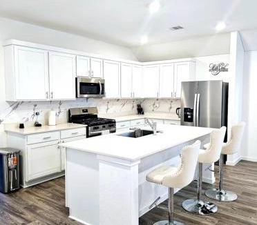 Rosenberg House | Luxe Haven