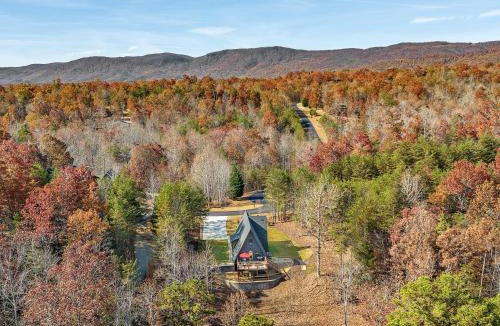 Mill Spring House | LUXE Lake Adger-Lakefront Home, Private Dock, Hot Tub, Fire Pit, Canoe, Epic Mtn & Lake Views, Universal EV Station
