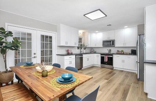 Waxhaw House | Luxe Living & Location - Downtown - 3bd2ba