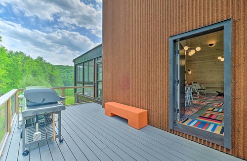 Salem House | Luxe + Modern Home: 30 Mi to Saratoga Springs!